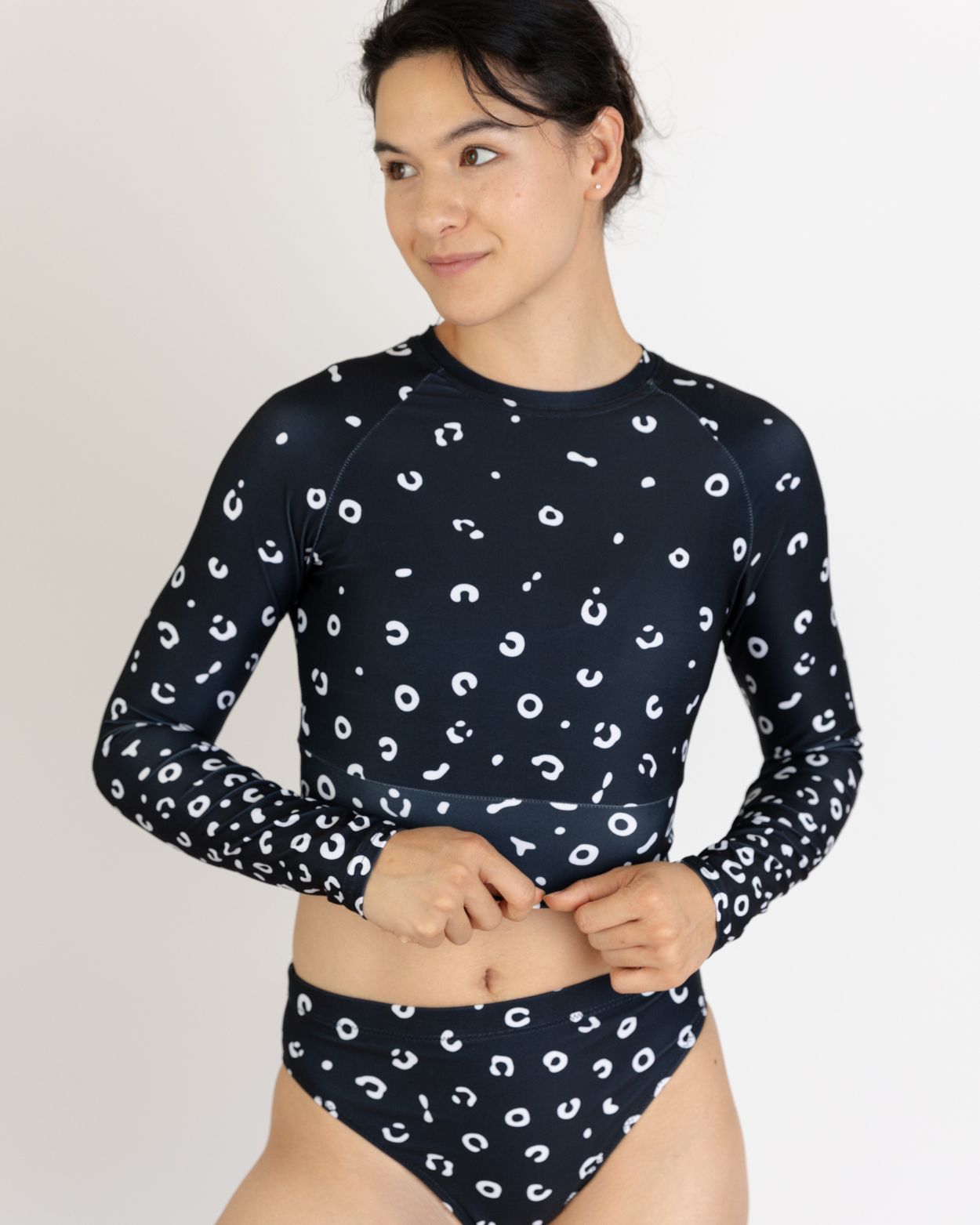 spotted eagle ray cropped rash guard