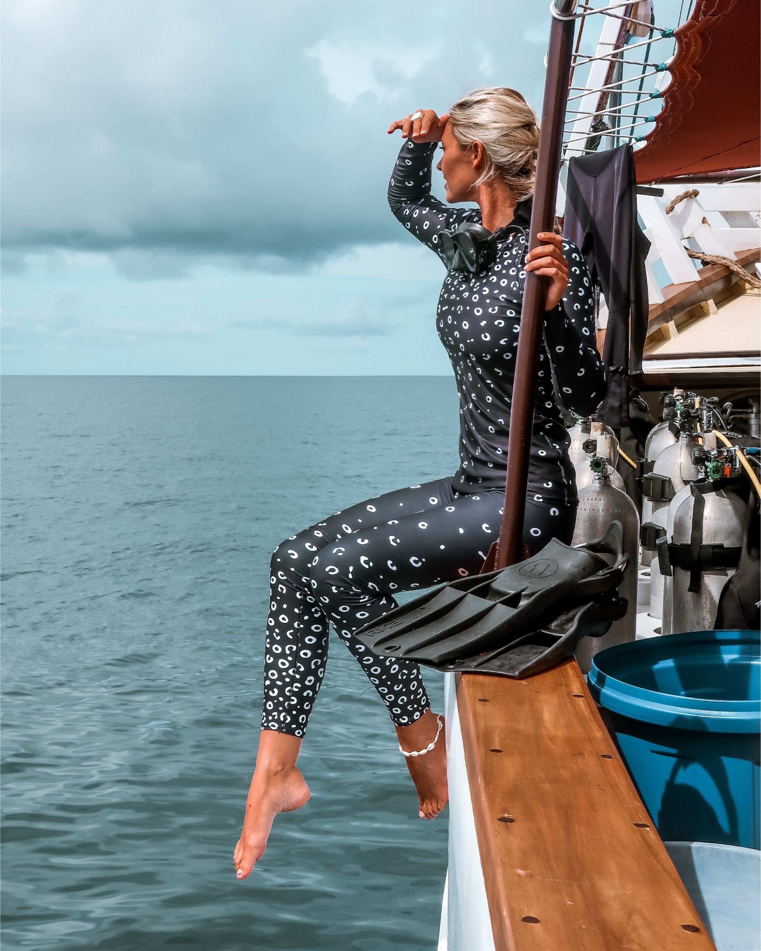 Spotted Eagle Ray Dive Leggings