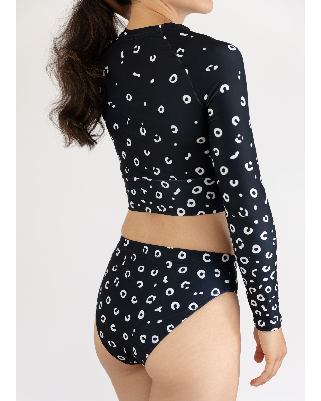 spotted eagle ray cropped rash guard